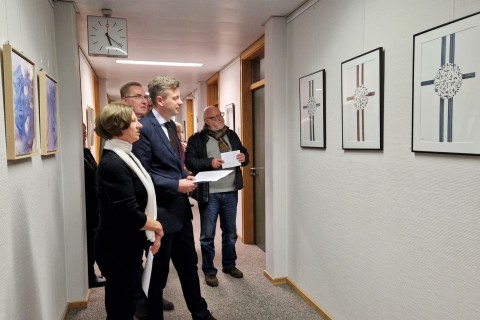 Neue Ausstellung im Landratsamt - „Geordnet und Abstrakt“ von Dorothea Leist aus Bad Steben