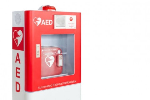 Sparneck erhält einen Defibrillator
