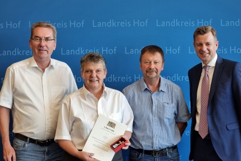 Marion Holfeld erhält goldenes Ehrenzeichen für 40 Jahre Dienst im BRK