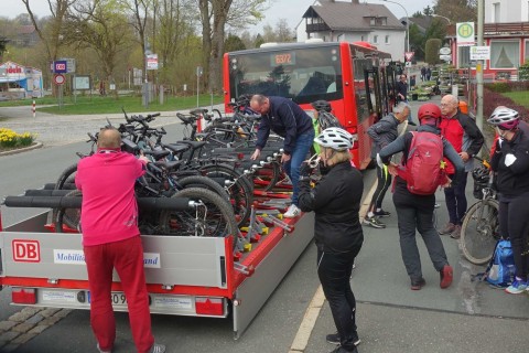 Freizeit- und Fahrradbusse starteten am 1. Mai