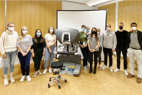 Robotische Schnupperstunde für Medizinstudenten am Sana Klinikum Hof