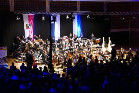 Jubiläumskonzert: Jugendsinfonieorchester Oberfranken begeisterte in der Frankenhalle Naila