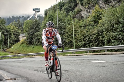 Sven Trummer finisht beim Ötztaler Radmarathon